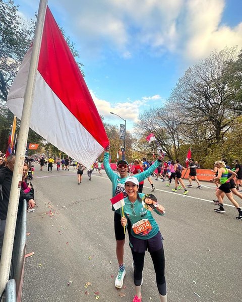 Gisel Bahagia Bisa Dapat Bendera Indonesia