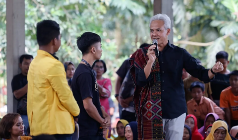 Melalui LaporGub, semua warga Jawa Tengah yang punya kesulitan atau masalah bisa melapor ke gubernur secara langsung.<br>