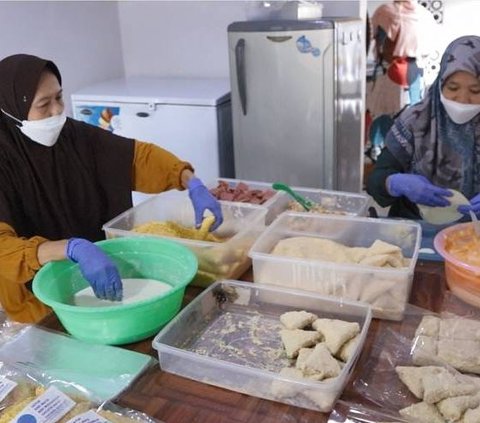 Emak-Emak Asal Tangerang Ini Sukses Jadi Juragan Risoles, Omzetnya Capai Rp50 Juta Sebulan