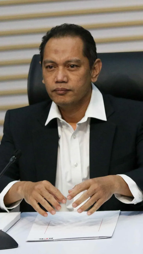 Wakil Ketua KPK Nurul Ghufron memberikan keterangan dalam konferensi pers tersebut di Gedung Merah Putih KPK, Jakarta, Senin (13/11/2023).<br>