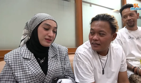 Terbaru, Sule sedang menjalani syuting  di Bandung. Saat menjalani syuting di Bandung, Santyka Fauziah datang untuk menemani Sule. <br>