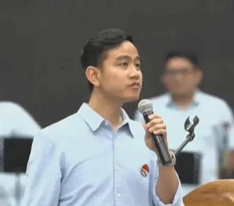 Jelang Pengundian Nomor Urut Capres-Cawapres, Gibran Masih Ngantor