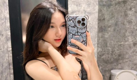Suka mirror selfie