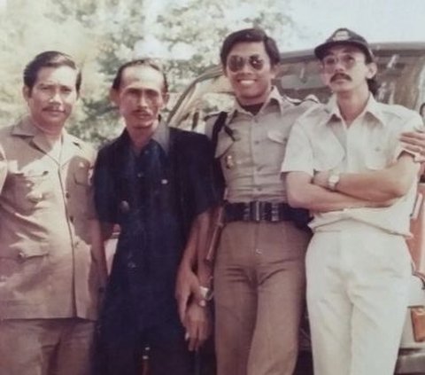 Dalam foto yang diunggahnya, terlihat Nanan masih bertugas sebagai seorang anggota polisi. Diungkapkan olehnya, saat itu Ia menjabat sebagai Kapolsek Sepatan, Tangerang. <br>