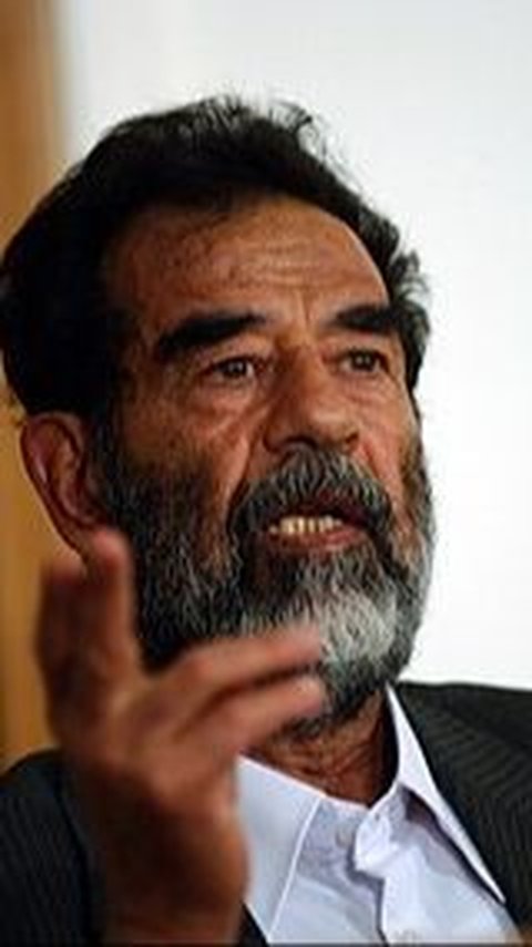 Saddam sendiri disebut memiliki jabatan militer tertinggi di dunia meski dia adalah orang sipil.<br>