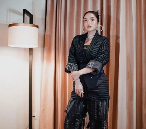 Momen Siti Badriah di Ultah ke-31, Mesra Banget Bareng Suami Bikin Baper