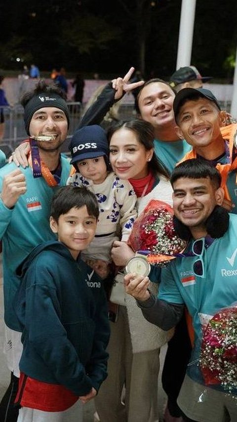 Potret Akrab Fadil Jaidi dengan Rafathar dan Rayyanza Seperti Kakak Adik, Ini Foto-Fotonya