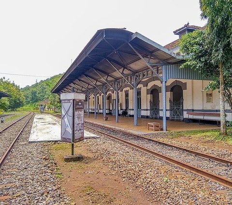 Jadi Lokasi Syuting Film Gadis Kretek, Ini Fakta Menarik Stasiun Tuntang