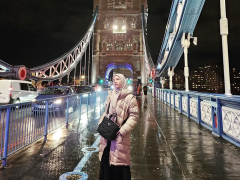 Usai dari Prancis dan Swiss, ini 10 Potret Natasha Rizky Jalan-jalan di London Bersama Dian Ayu, Ratna Galih dan Nina Zatulini