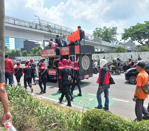 Begini Cara Menghitung Kenaikan UMP 2024 Pakai Rumus Baru Kemnaker