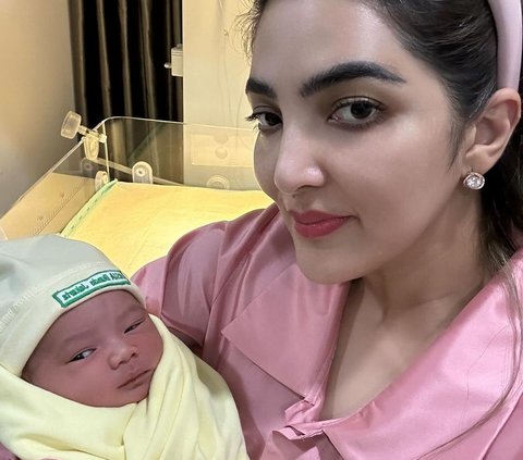 Ashanty and Anang Hermansyah Show Their Second Grandchild, His Face Makes You Focus