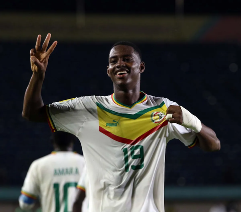 FOTO: Laga Sempat Terhenti Akibat Cuaca Buruk, Senegal Bantai Polandia 4-1 di Piala Dunia U-17