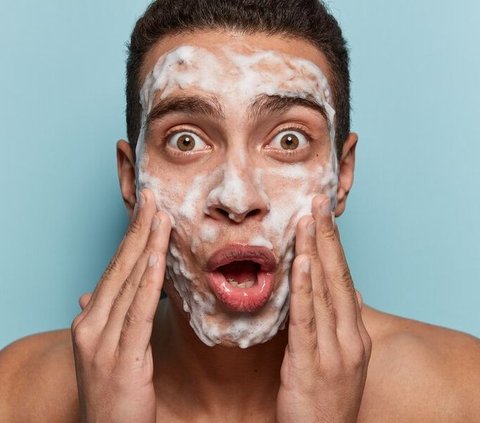 5 Rekomendasi Skincare untuk Pria: Mengatasi Jerawat dan Kulit Berminyak dengan Lebih Efektif