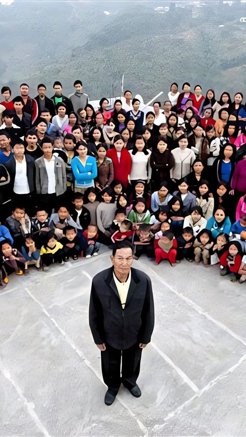 Viral The World's Largest Family with 199 Members, Can Live in Harmony Under One Roof