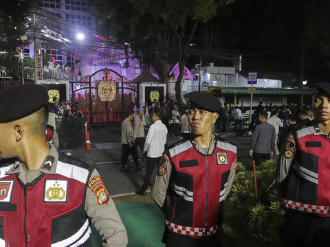 FOTO: Suasana Pengundian Nomor Urut Capres-Cawapres: Pengamanan Ketat, Dipadati Massa Relawan