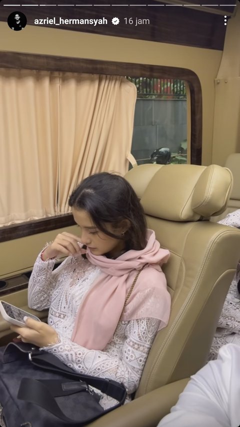 Deretan Foto Sarah Menzel saat Hadir di Acara Akikah Baby Azura Anak Atta & Aurel Hermansyah, Kenakan Kerudung Penampilannya Bikin Pangling