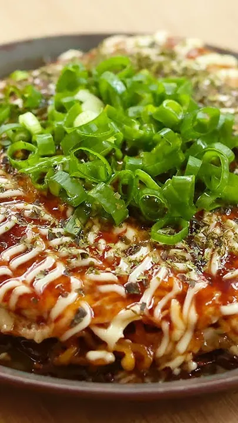 3. Okonomiyaki/Martabak Telur Jepang 