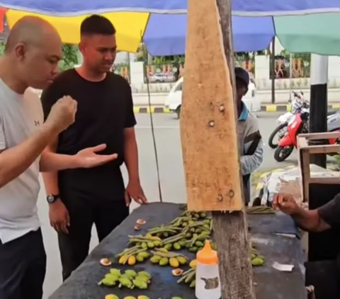 Momen Irjen Hendro Pandowo Makan Pinang Papua Acungkan Jempol 'Bermanfaat Bagi Kesehatan'