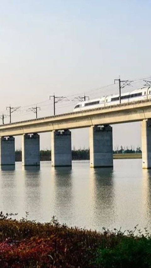 8. Jembatan Besar Cangde di China <br>