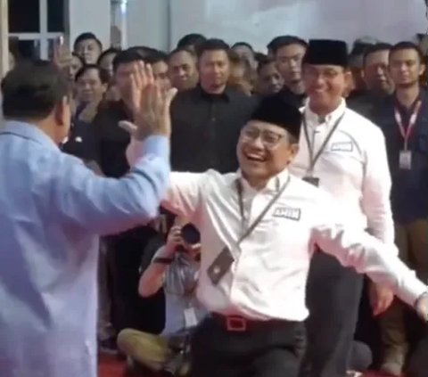 Momen Istimewa Prabowo 'Si Gemoy' Goyang di KPU, Gibran Cium Tangan Pasangan AMIN