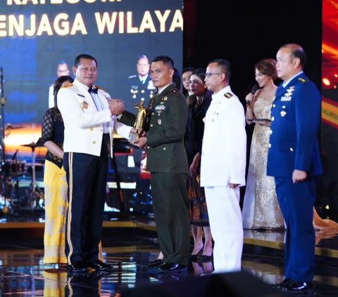 Dua prajurit Kostras meraih penghargaan Soedirman Awards 2023. Kedua prajurit tersebut meliputi Mayor Inf Sabar Marihot Simanjuntak dan Sertu Fadli Canu.<br>