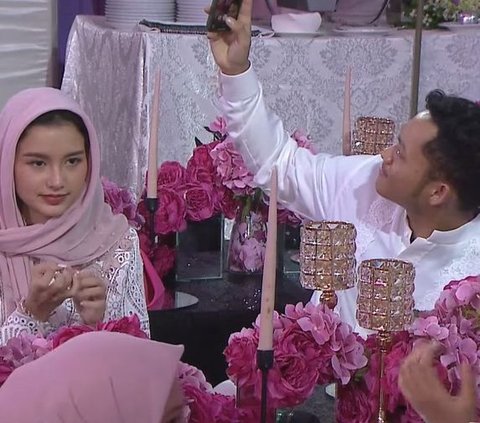 Deretan Foto Sarah Menzel saat Hadir di Acara Akikah Baby Azura Anak Atta & Aurel Hermansyah, Kenakan Kerudung Penampilannya Bikin Pangling