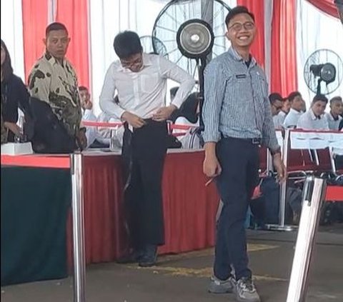 Viral Aksi Panitia Beri Bantuan ke Peserta CASN Agar Bisa Ikuti Tes SKD, Tuai Pujian Warganet