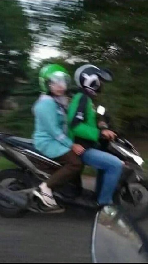 Driver ojol sering kali menghadapi situasi sulit saat membawa penumpang, mereka sering mengalami kesialan namun tidak bisa berbuat apa-apa selain pasrah