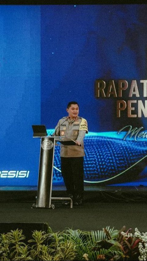 Jenderal Fadil Imran Klarifikasi Kabar Polisi Pasang Baliho Capres Cawapres