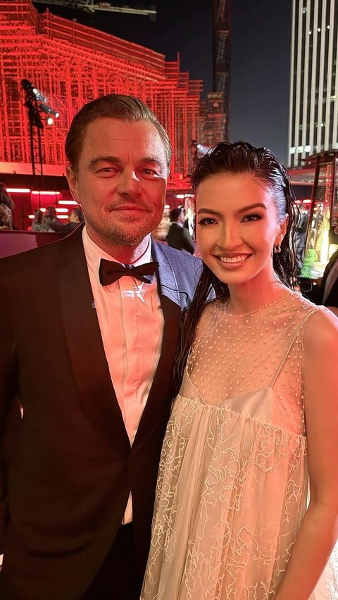 See Detail Dress Raline Shah During Photo with Leonardo DiCaprio.
