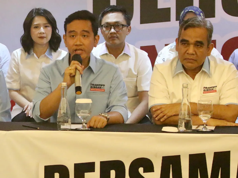 Bobby Nasution Diusulkan Dipecat, Gibran Buka Suara soal Beda Perlakuan PDIP