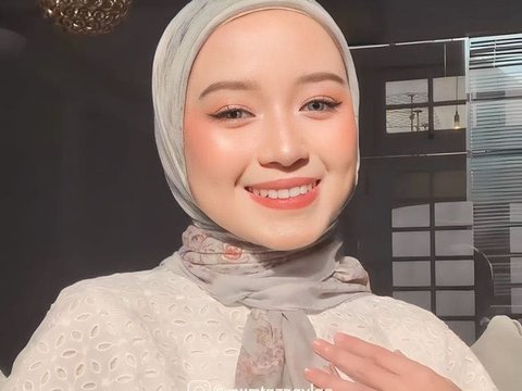 Tutorial Style Hijab Turki dengan Aksesori Ring, Manis Banget