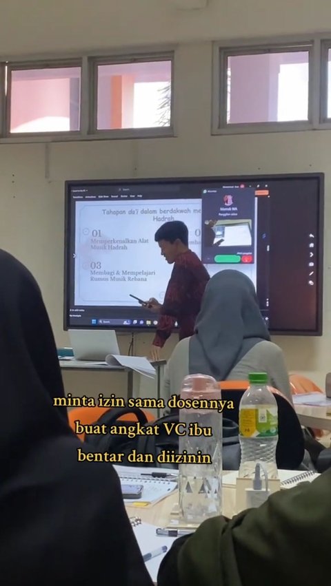 Panggilan VC dari Ibu Datang Saat Presentasi di Kelas, Abaikan Ledekan Berakhir Pujian