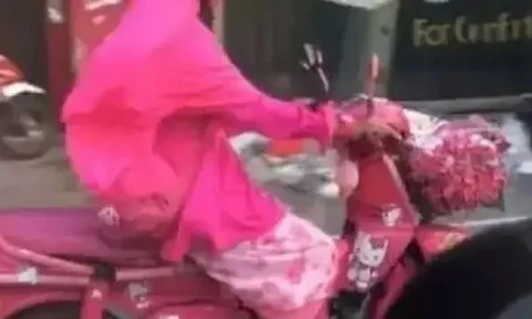 10 Potret Pemotor Pakai Baju yang Serasi dengan Motornya, Bikin Auto Nengok di Jalan!