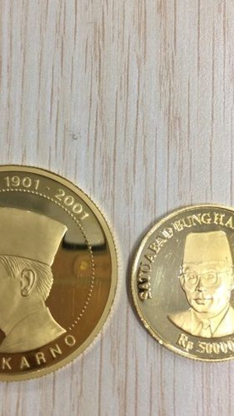 8. Uang Koin Emas Gambar Soekarno-Hatta