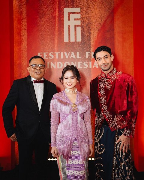 Bersama Reza Rahadian