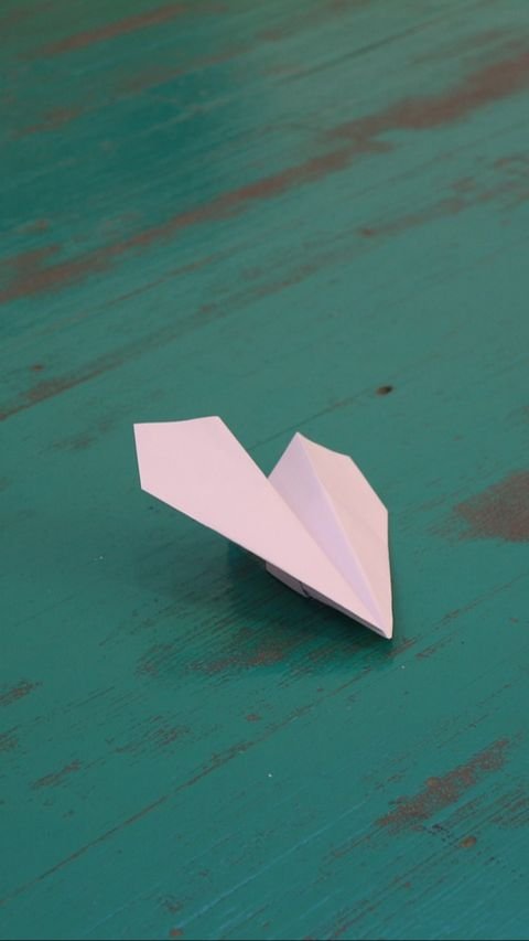 Bagaimana Cara Membuat Pesawat dari Kertas, Mudah Dipraktikkan