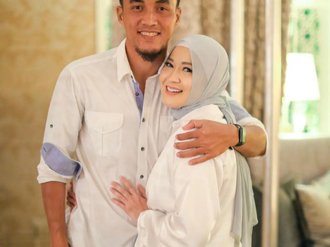 Not Regretting Divorcing Gunawan Dwi Cahyo, Okie Agustina: 'Alhamdulillah Relieved, Ready to be a Widow Again'