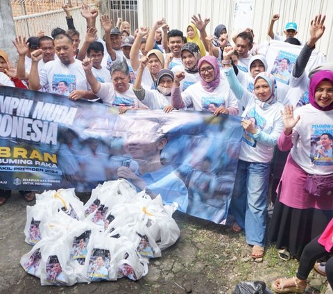 Aksi Relawan Gibran Keliling Sukabumi