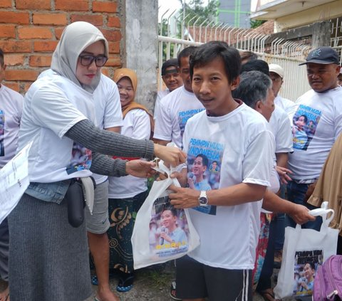 Aksi Relawan Gibran Keliling Sukabumi