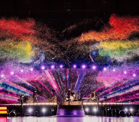 Ragam Gaya Outfit Seleb di Konser Coldplay Jakarta 2023, Siapa Terkece?