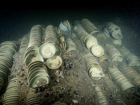 Chinese Archaeologists Discover 700-Year-Old Ancient Shipwreck, Its Contents Astonish Scientists