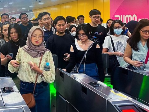 MRT Receives Blessing from Coldplay Concert, Sets New Daily Passenger Record
