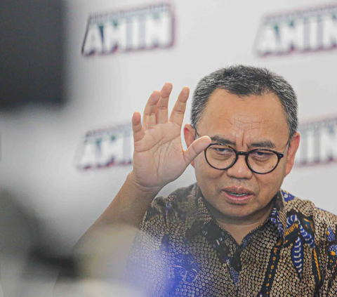 Co-captain Timnas Pemenangan AMIN, Sudirman Said memberikan keterangan pers terkait keterangan Jusuf Kalla di Rumah Timnas AMIN, Jakarta Pusat, Kamis (16/11/2023).