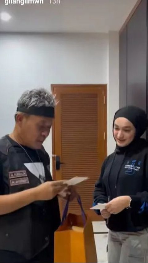 Panggilan sayang khusus mengungkap kedekatan yang semakin dalam di antara Sule dan Santyka Fauziah, menghangatkan ikatan di antara mereka.