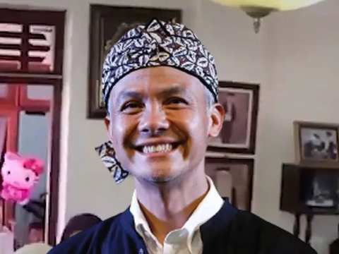 Capres Ganjar Pranowo Singgung KKN dan Masa Jabatan Presiden Dua Periode di Depan Pendukungnya