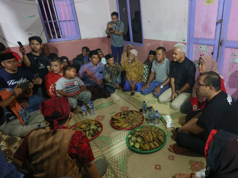 Lesehan Bareng Warga Yogyakarta, Ganjar Cerita Ikut Jaga Keistimewaan DIY saat Masih di DPR