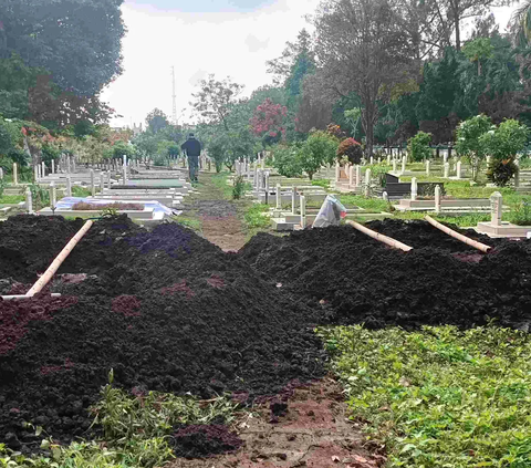 Tiga Perwira TNI AU Korban Super Tucano Jatuh Dimakamkan di TMP Kota Malang