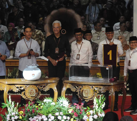 <br>Calon Presiden Ganjar Pranowo dan calon Wakil Presiden Mahfud MD sudah menyampaikan laporan harta kekayaan penyelenggara negara (LHKPN) mereka kepada KPK.