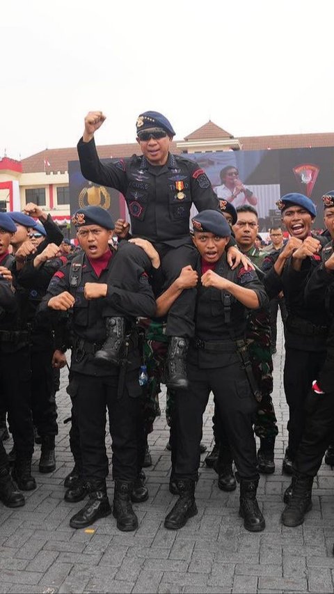 Sosok Gagah 2 Jenderal Bintang 4 TNI Berseragam Pasukan Elite Polri, Senior & Junior jadi Panglima Masuk Markas Brimob